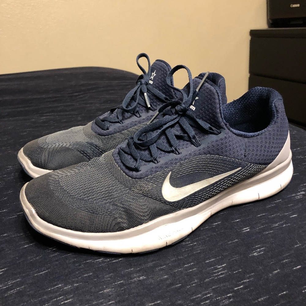 Size 10.5 Nike Free Trainers (Dallas Cowboys)